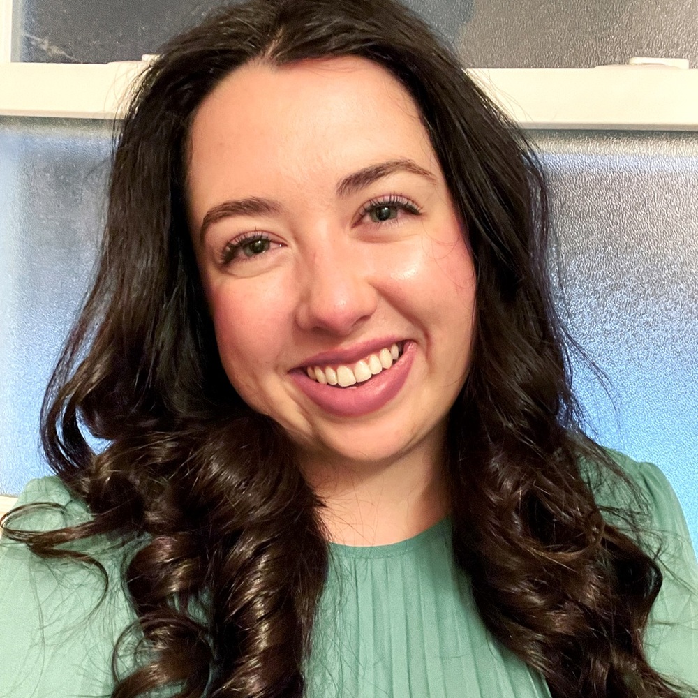 Meet your Posher, Laura